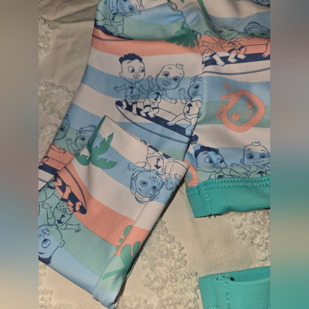 CoComelon 2 Piece Girl's Swim Set Long Sleeve Cut Out In Back Size 2T - Picture 6 of 13